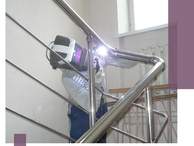 Монтаж перил и ограждений качественно в Балашове