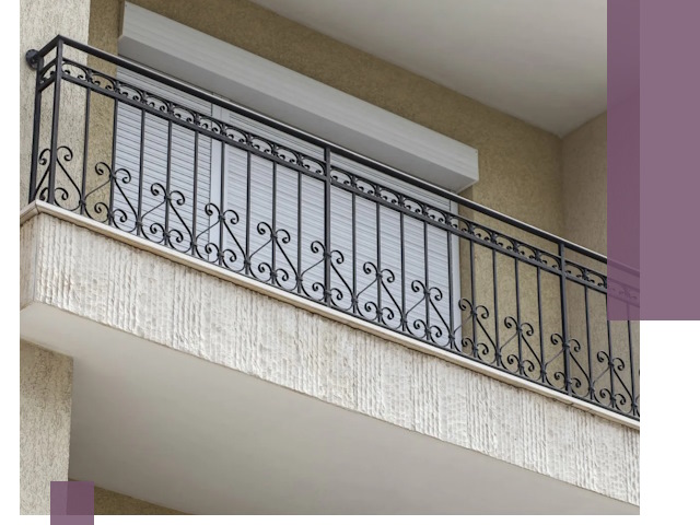 Балконные ограждения из металла и стекла в Балашове для домов