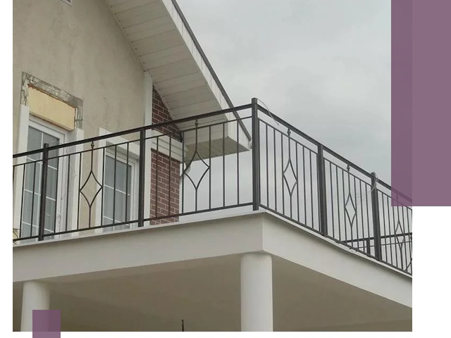 Изготовление балконных ограждений в Балашове из металла и стекла