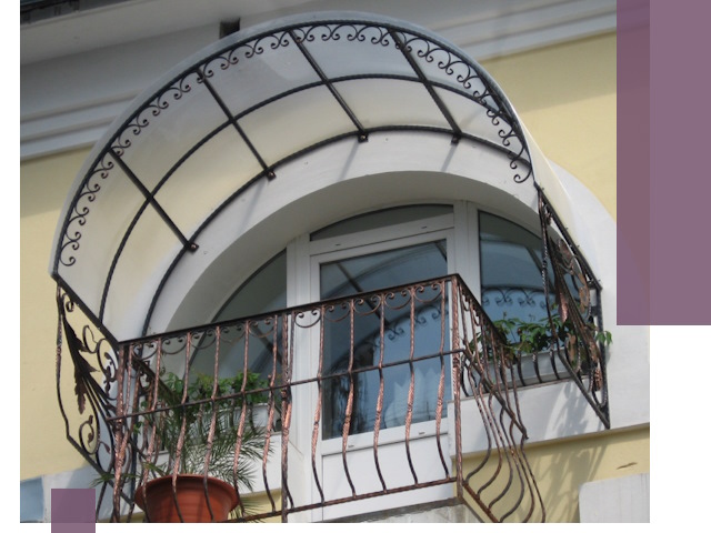 Козырьки над балконом в Балашове — изготовление и монтаж